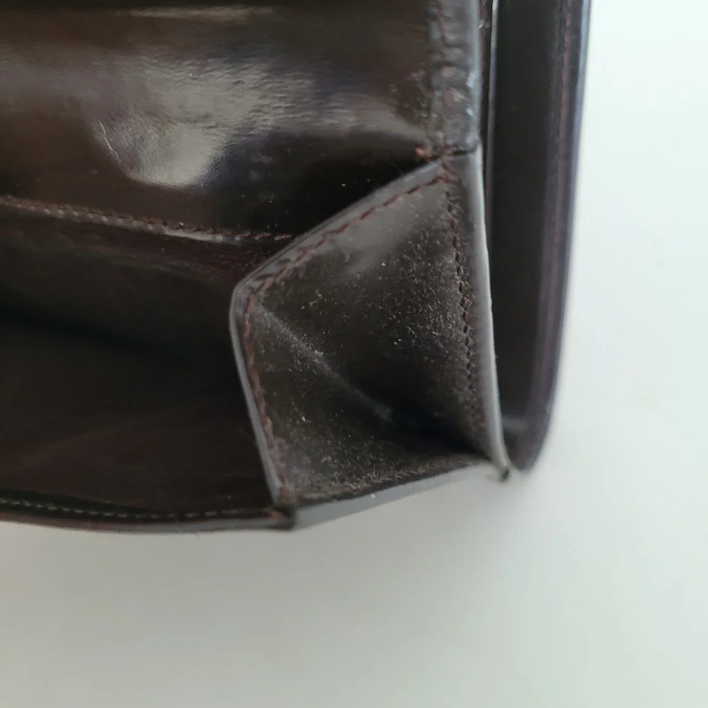 Gucci Vintage Brown Patent Leather Interlocking G Bifold Wallet 035-0416-1926-5